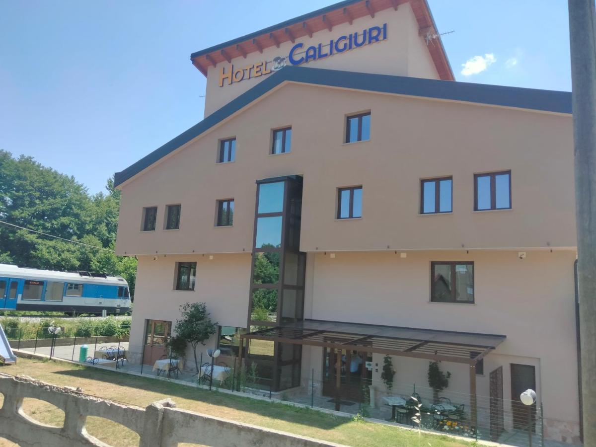 Hotel Ristorante Caligiuri Decollatura Buitenkant foto